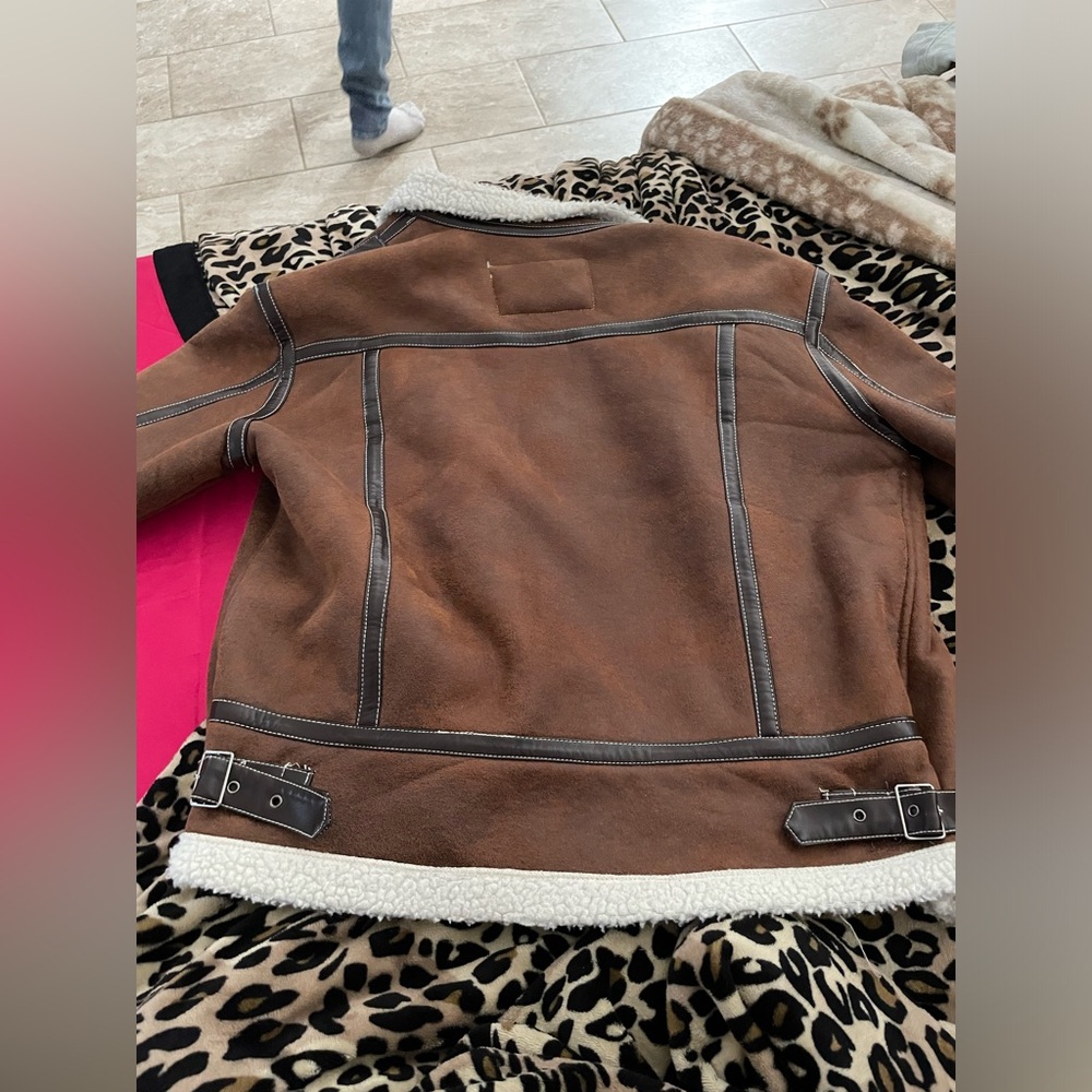 Bomber jacket - Picture 2 of 3